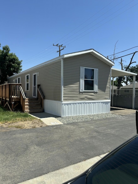 820 S Chinowth St Unit 80, Visalia, CA 93277