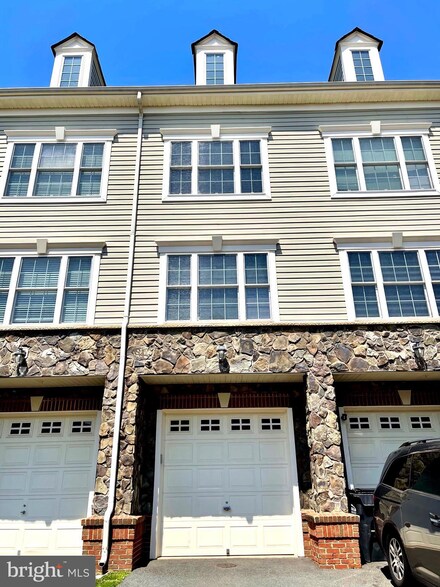 11265 Wortham Crest Cir Unit 39, Manassas, VA 20109