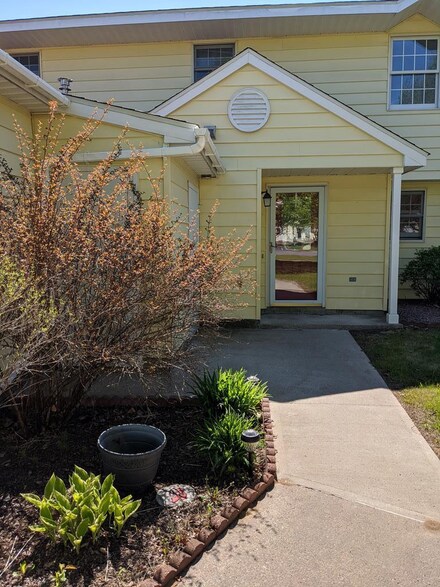 33 Kansas Ave, Plattsburgh, NY 12903