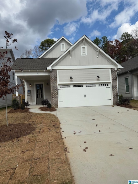 136 Huntley Ridge Dr, Pelham, AL 35124