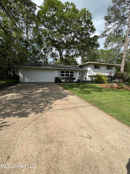 2006 Cherokee Dr, Jackson, MS 39211