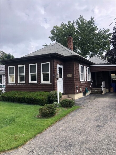 110 1st St, Pawtucket, RI 02861