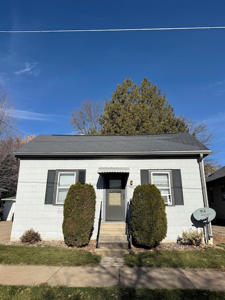 842 Woodland Ave, Oshkosh, WI 54901