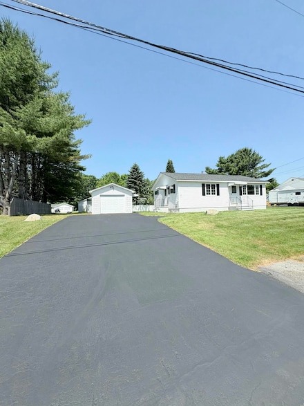 56 Glen St, Augusta, ME 04330