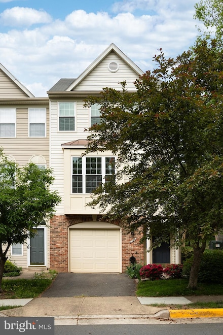 6376 James Harris Way, Centreville, VA 20121