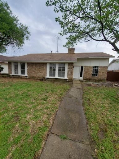 2210 Greenvalley Dr, Carrollton, TX 75007