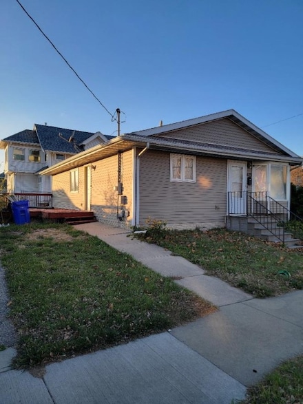 403 8th Ave SW, Cedar Rapids, IA 52404