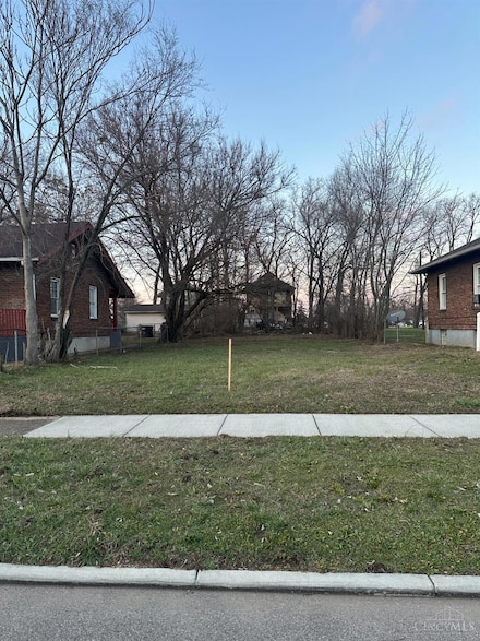 825 16th Ave, Middletown, OH 45044