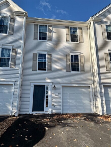 23 Buttercup Ln, South Grafton, MA 01560