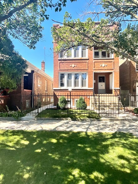 6446 S Artesian Ave, Chicago, IL 60629