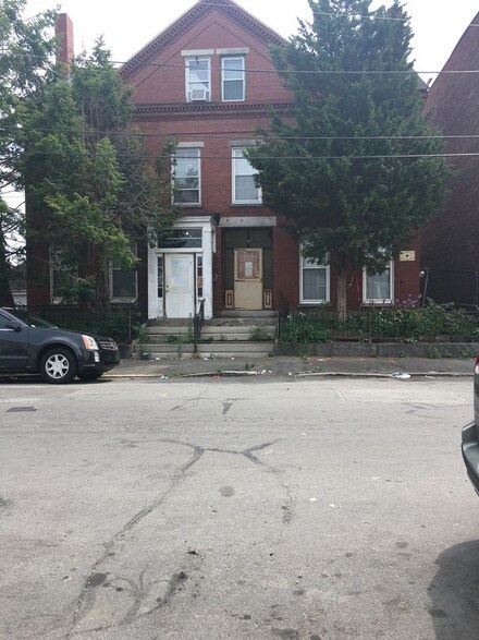 7 E Haverhill St, Lawrence, MA 01841