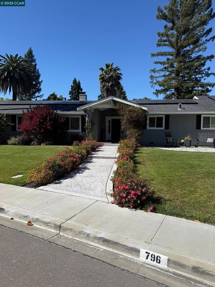796 Brookside Dr, Danville, CA 94526