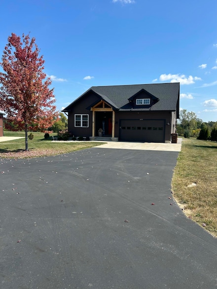 8895 S Airport Rd, Dewitt, MI 48820