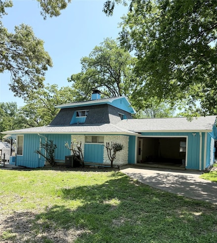 132 Shady Shores Dr, Mabank, TX 75156
