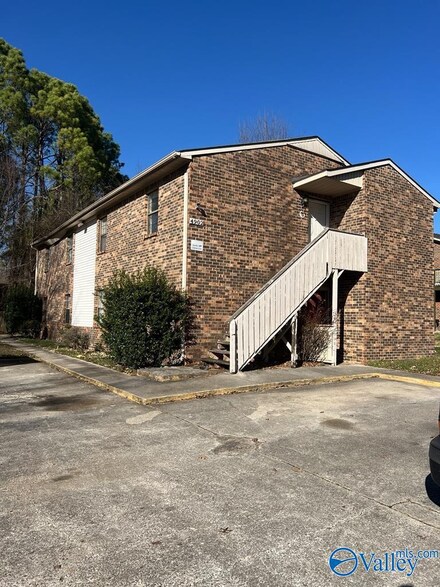 4902 Cotton Row NW, Huntsville, AL 35816