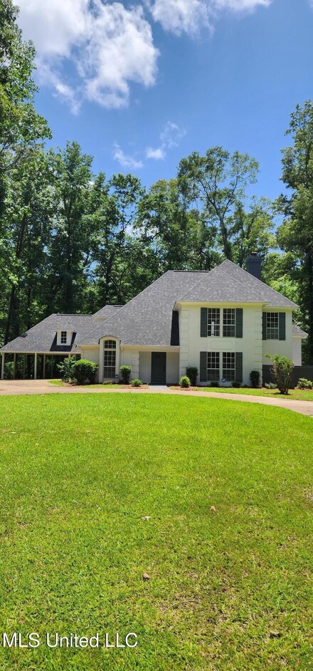 273 Springwood Dr, Terry, MS 39170