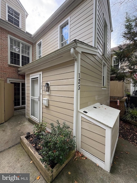 125 Medinah Dr, Reading, PA 19607