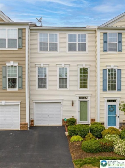 5221 Chandler Way Unit 205, Orefield, PA 18069