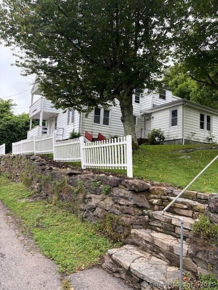 31 Happy St, Norwich, CT 06360