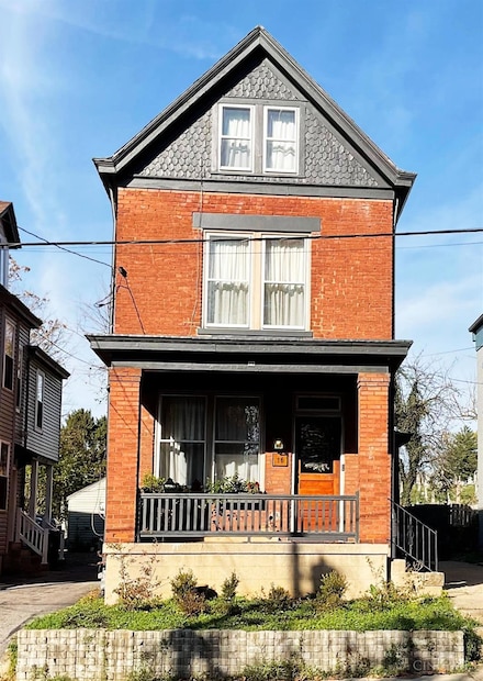 16 Kessler Place, Cincinnati, OH 45217