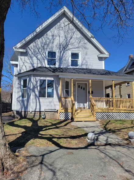 12 Maple Tree Ln, Worcester, MA 01602