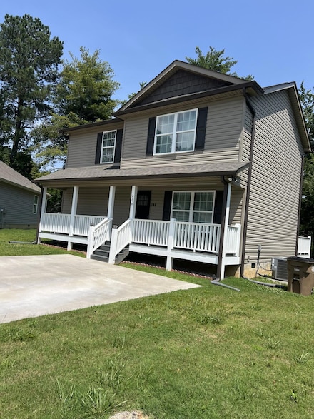 204 Roslyn Ct, Dalton, GA 30720