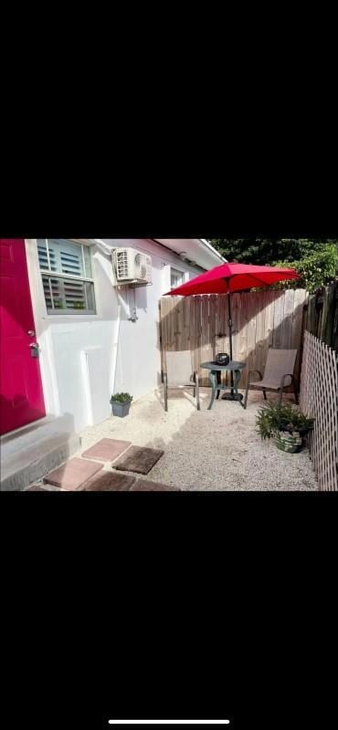 1595 71st St Unit Efficiency Unit, Miami Beach, FL 33141