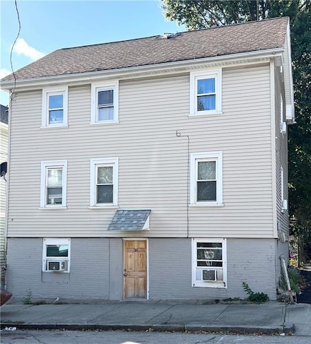 38 Putnam St, Providence, RI 02909