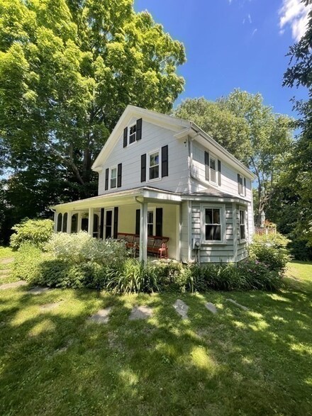 345 Linden St, Wellesley Hills, MA 02481