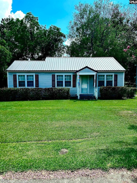 310 Butler St, Saint Matthews, SC 29135