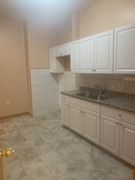 414 Paterson Plank Rd Unit 2, Union City, NJ 07087