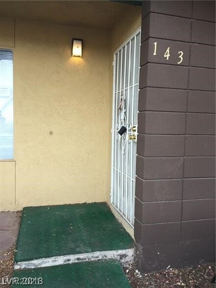 143 E van Wagenen St, Henderson, NV 89015