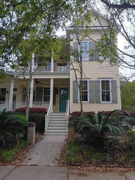 1699 Pierce St, Daniel Island, SC 29492