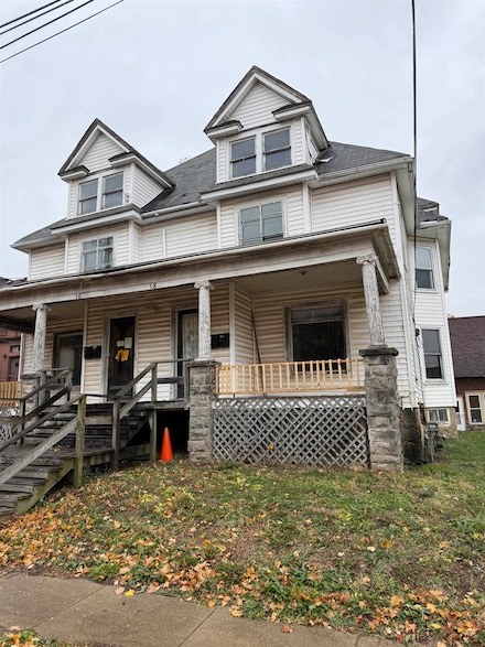 16-18 N Green Ave, Freeport, IL 61032