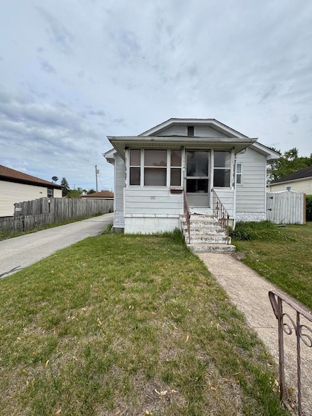 139 N Dwiggins St, Griffith, IN 46319