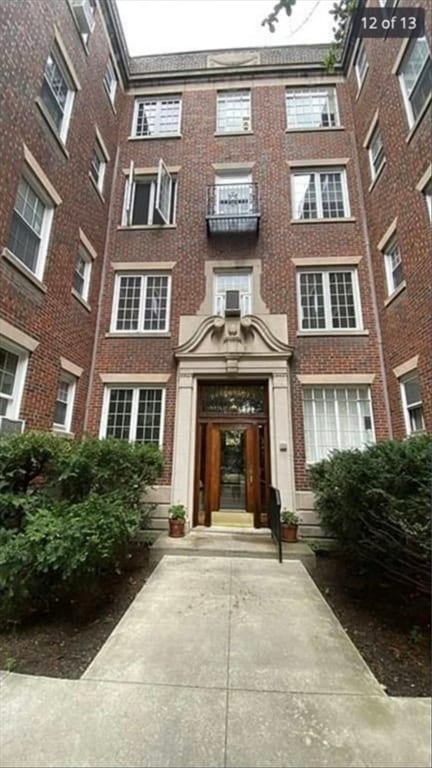 285 Harvard St Unit 210, Cambridge, MA 02139