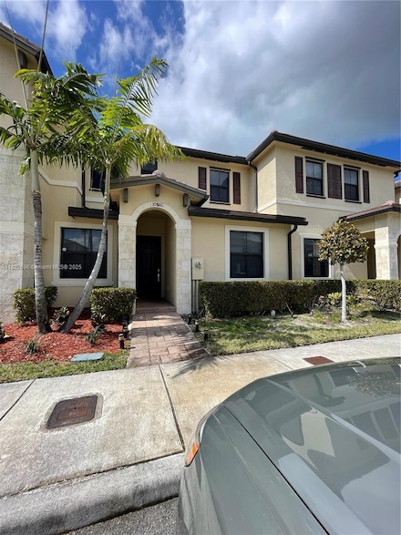 10586 W 33rd Ct, Hialeah, FL 33018