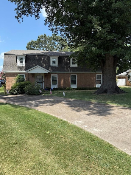 235 W Barton Ave, West Memphis, AR 72301