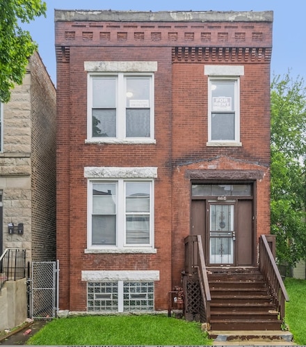 6618 S Marquette Rd, Chicago, IL 60637