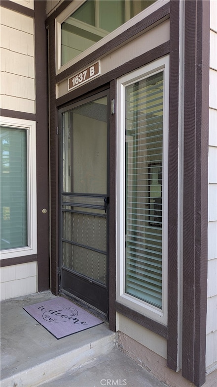 1637 English Place Unit B, Corona, CA 92879