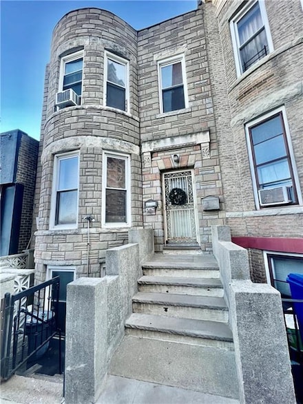 347 65th St, Brooklyn, NY 11220