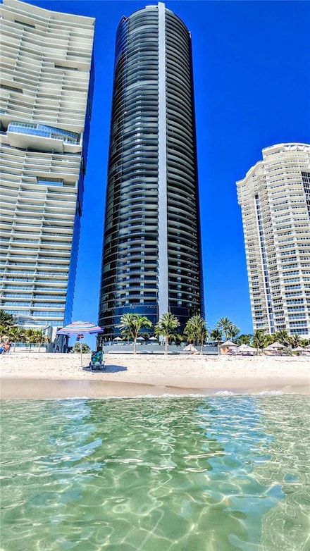 18555 Collins Ave Unit 3005, Sunny Isles Beach, FL 33160