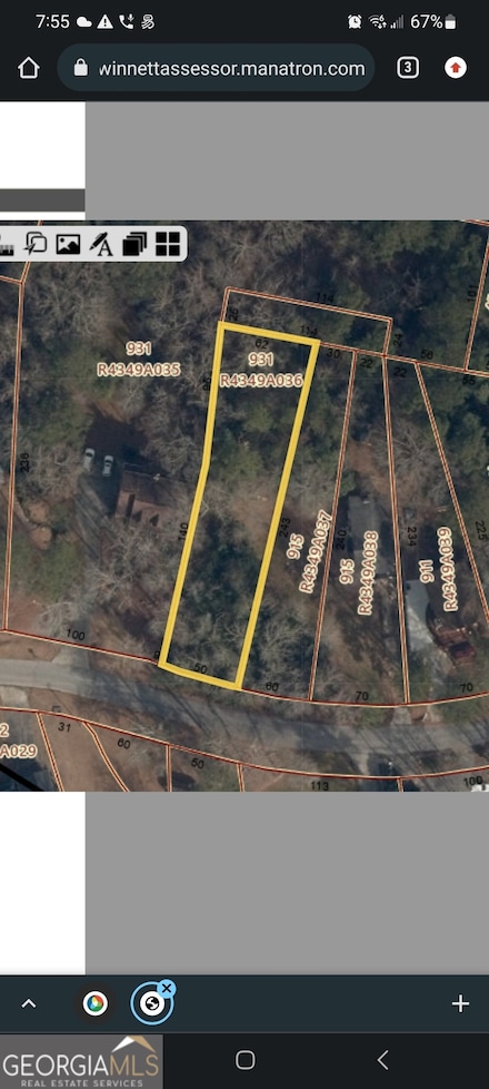 931 Lake Dr, Snellville, GA 30039