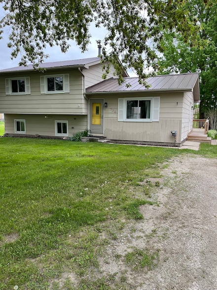 220 Court St N, Standish, MI 48658