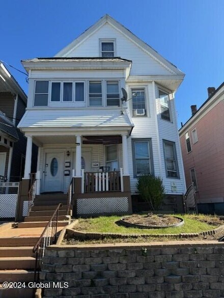 1660 van Vranken Ave, Schenectady, NY 12308