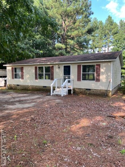 694 Reedy Creek Rd, Freeman, VA 23856