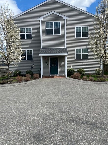 39 Athens St, North Weymouth, MA 02191