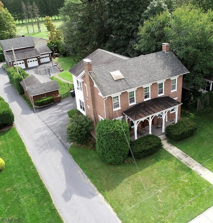 527 S Richard St, Bedford, PA 15522