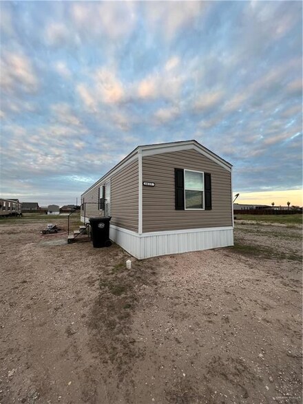 3022 W Mimosa Dr, Weslaco, TX 78596