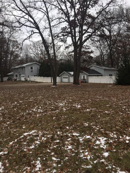 5491 Heights Ravenna Rd, Fruitport, MI 49415